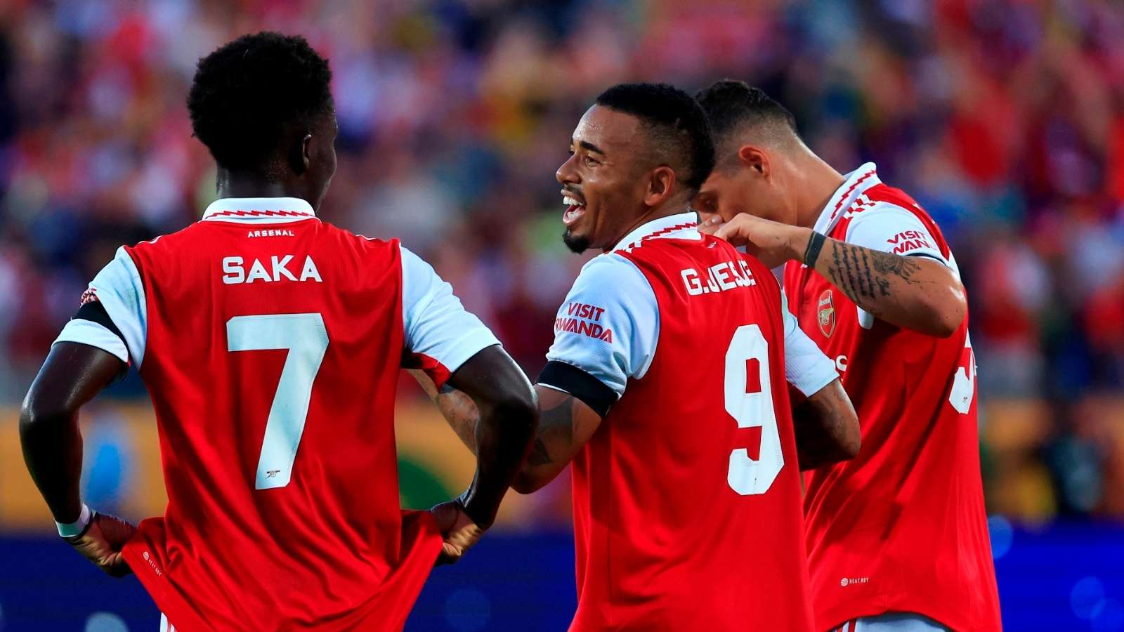 如火如荼地 如火如荼地